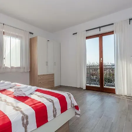 Jelic Appartamento Biograd Na Moru